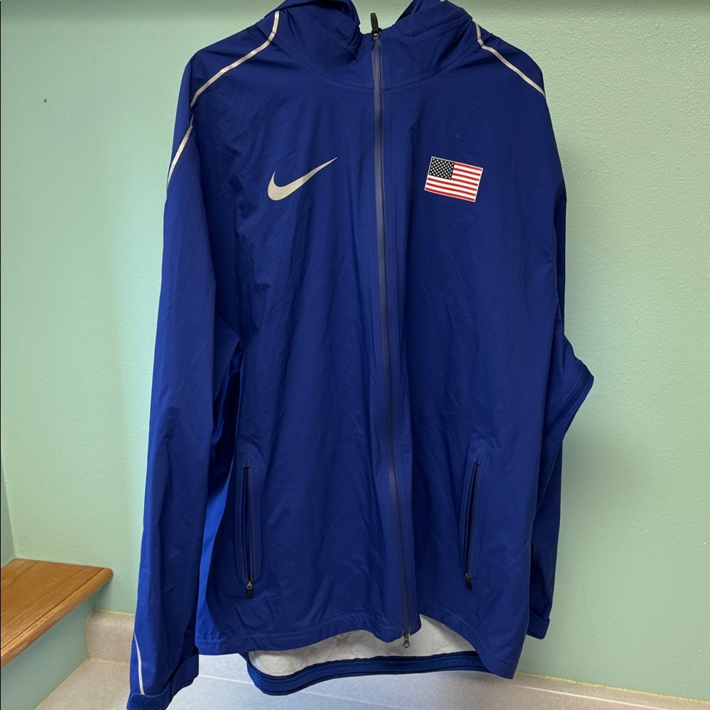 Nike Men's Royal Blue rain suit with USA Flag